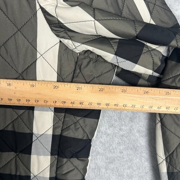 Burberry Black and Cream Checkered Utility Jacket - Picture 11 of 12
